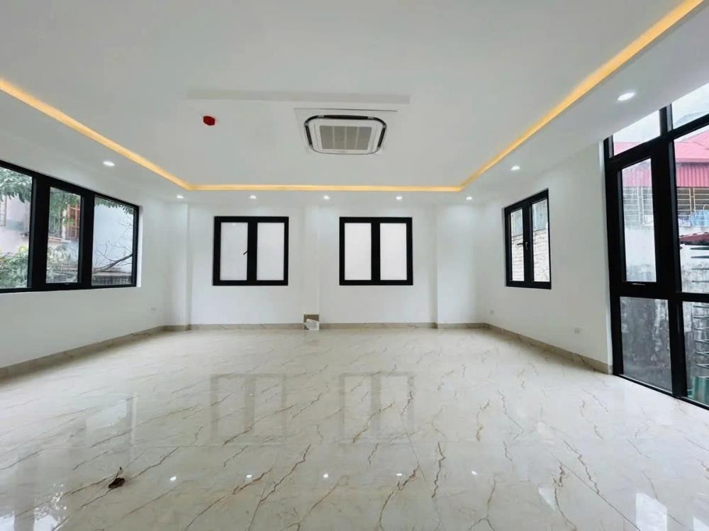 Nhà mặt tiền Quận Đống Đa: 56m2, 7 tầng, thang máy, 23.5 tỷ