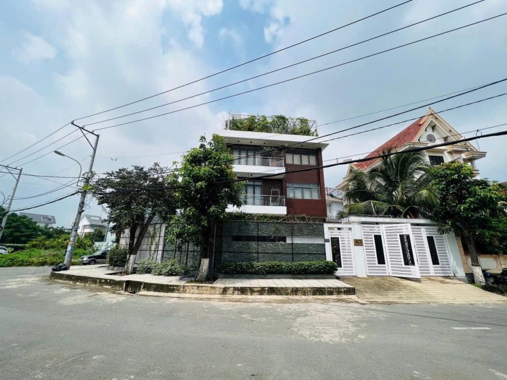Biệt Thự VIP Quận 12: Hầm Rượu, 7PN Full Nội Thất, Giá Tốt
