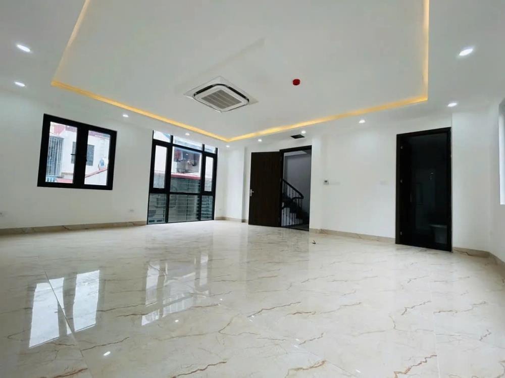 Nhà mặt tiền Quận Đống Đa: 56m2, 7 tầng, thang máy, 23.5 tỷ