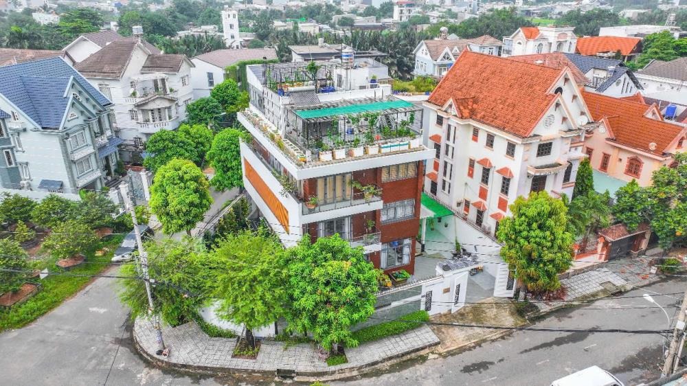 Biệt Thự VIP Quận 12: Hầm Rượu, 7PN Full Nội Thất, Giá Tốt