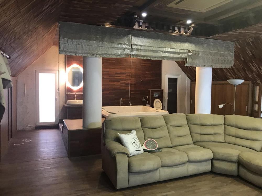 Cho Thuê Tầng 3, 4 Nhà Riêng Tây Hồ - View Hồ, Giá 40tr/tháng