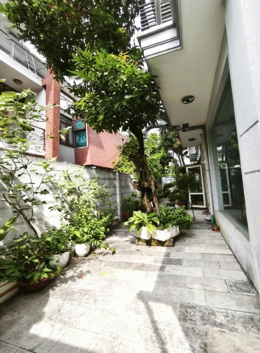 Bán Biệt Thự 4 Tầng Khu Dân Cư Phú Nhuận, Quận 12 - Vị Trí Đắc Địa