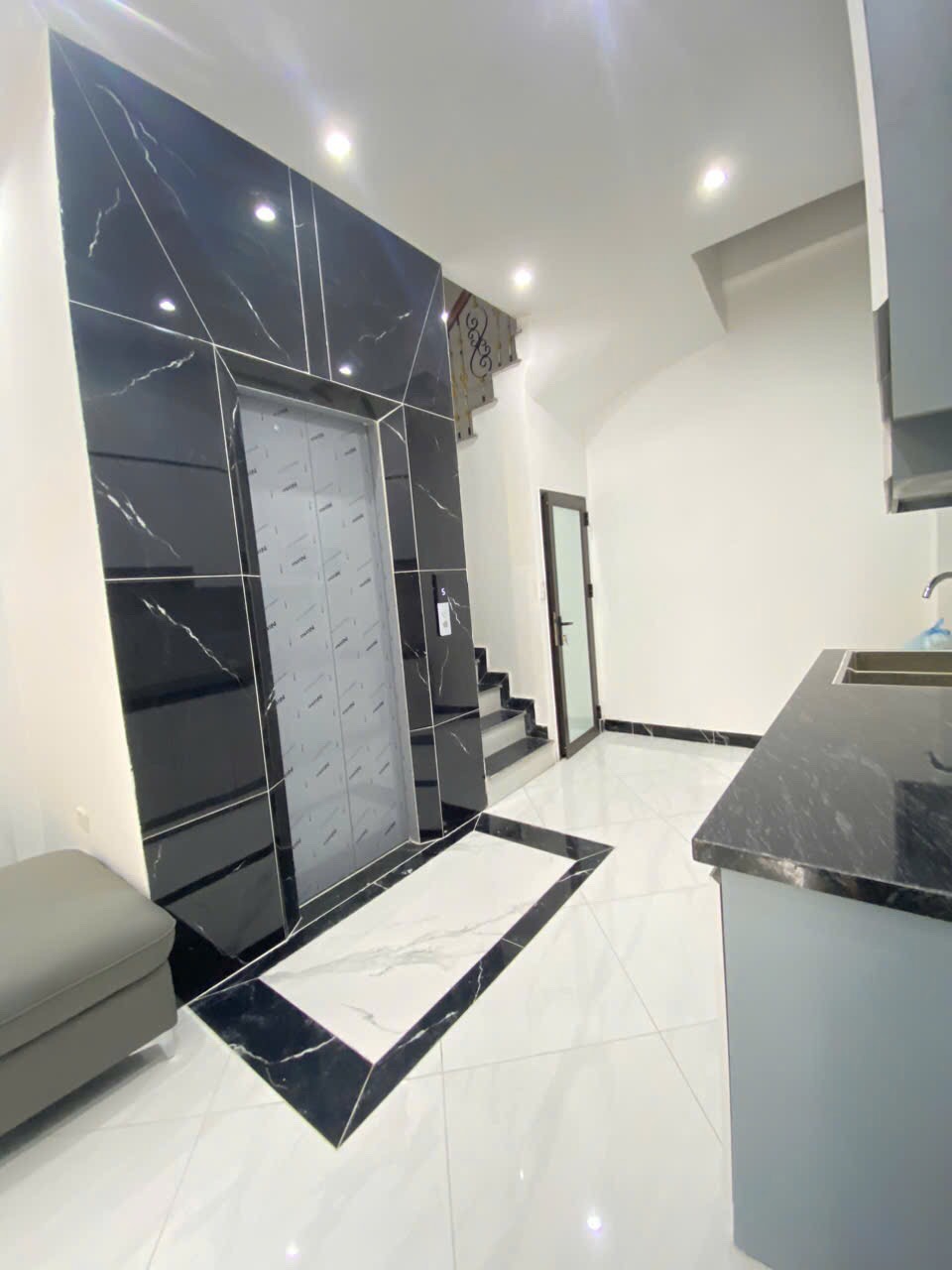 Bán nhà Khương Đình 6 tầng, thang máy, mới xây - Giá 8.2 tỷ