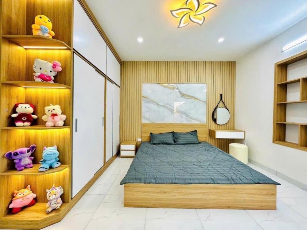 Bán nhà phố Bạch Mai - Ngõ thông, 15m ra ô tô - 3 gác, thoáng