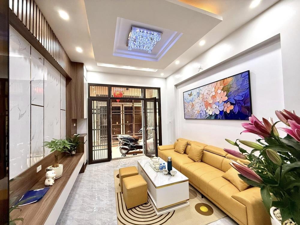 Bán nhà đường Bùi Xương Trạch, Thanh Xuân - Full nội thất, Nở hậu, Giá Tốt