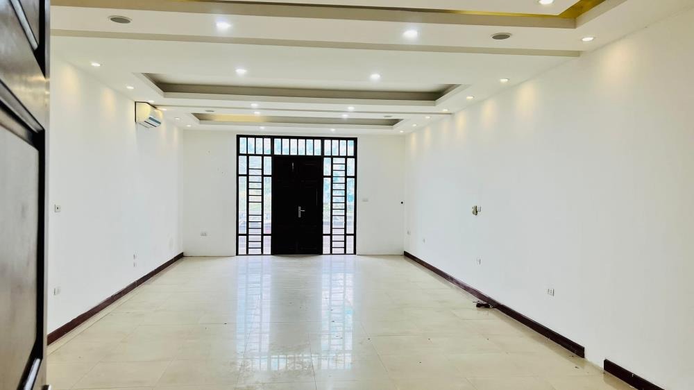 Bán nhà mặt phố Trung Kính 96m2, 6 tầng, mặt tiền 5.4m - Giá 67.5 tỷ