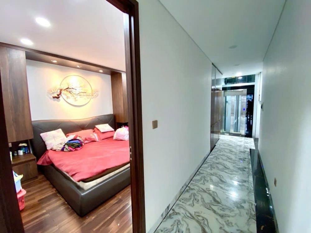 Nhà phố 5 tầng mặt tiền 4m, kinh doanh đỉnh cao tại khu Duy Tân - Giá 26 tỷ