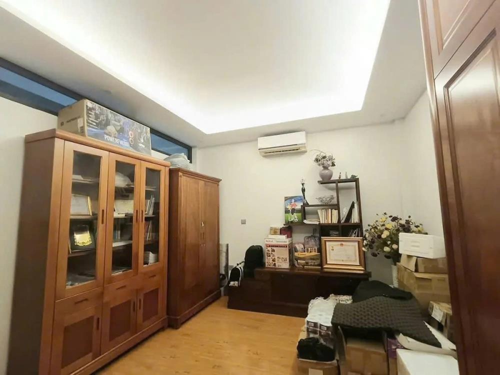 Siêu phẩm phân lô Hoàng Mai: 88m², 4 Tầng, Sân To, Giá Tốt