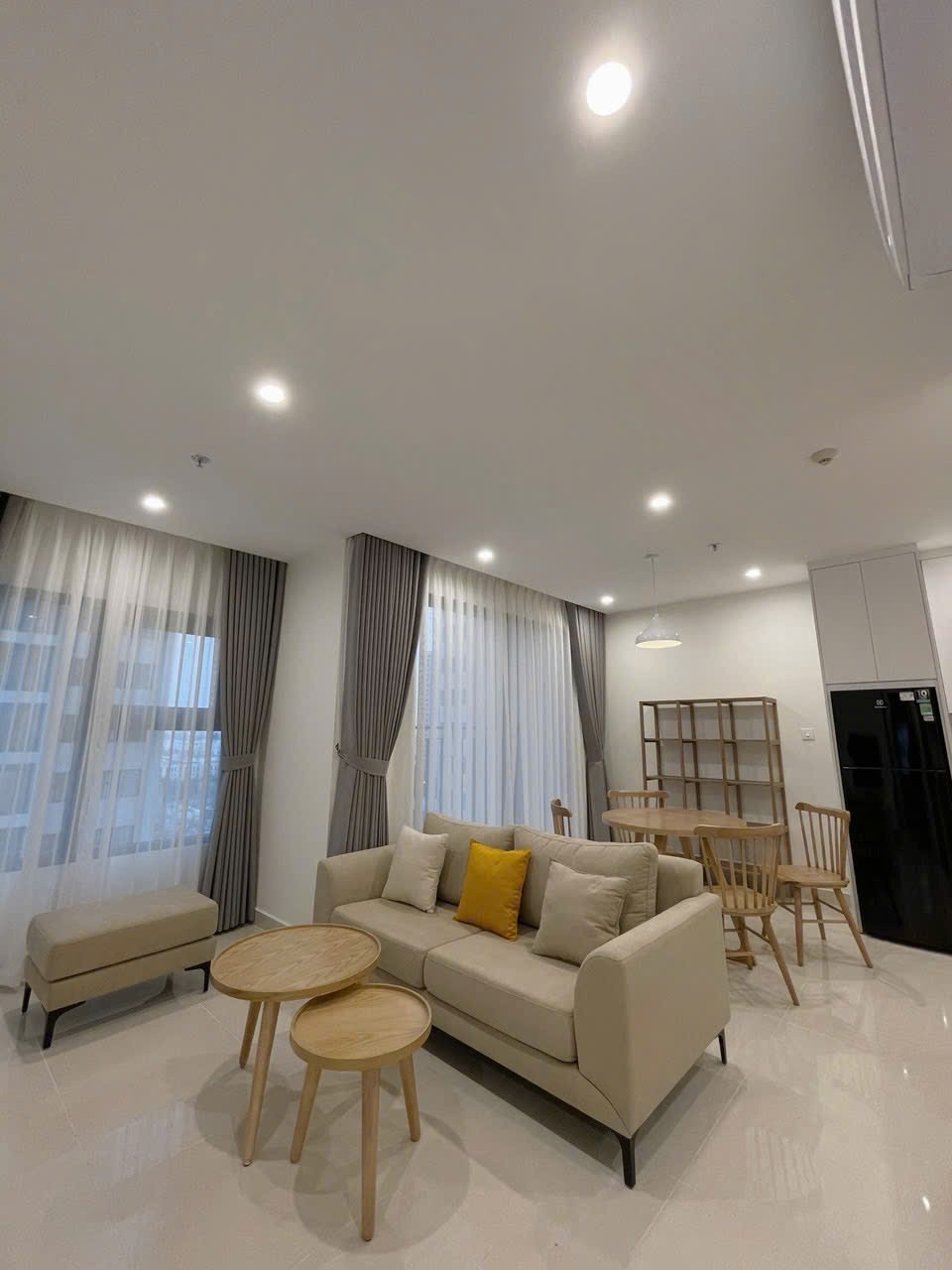 Bán Gấp Căn Chung Cư Vinhome Oceanpark: 2PN, Full Nội Thất, Giá Tốt
