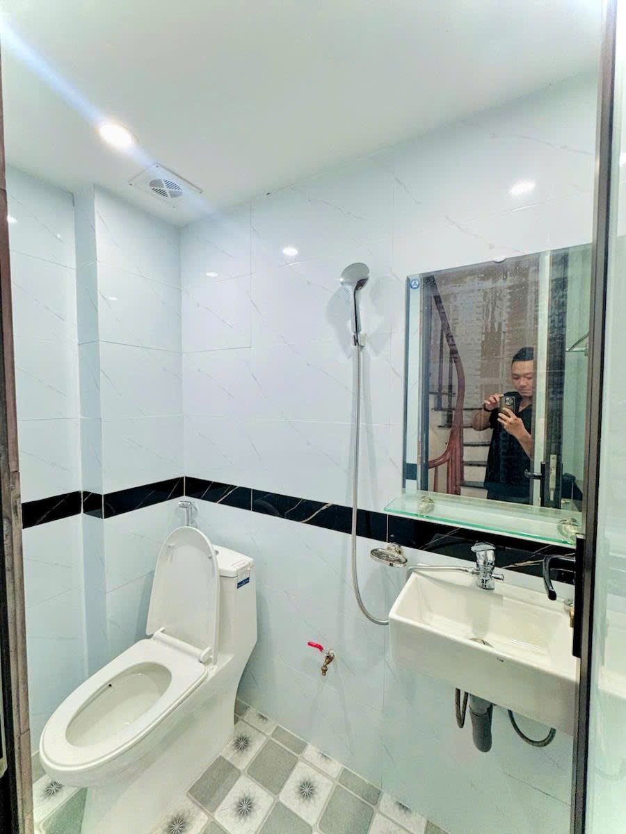 Nhà đẹp phố Vĩnh Hưng - Hoàng Mai - 25m2 x 5 tầng - Giá 5.95 tỷ