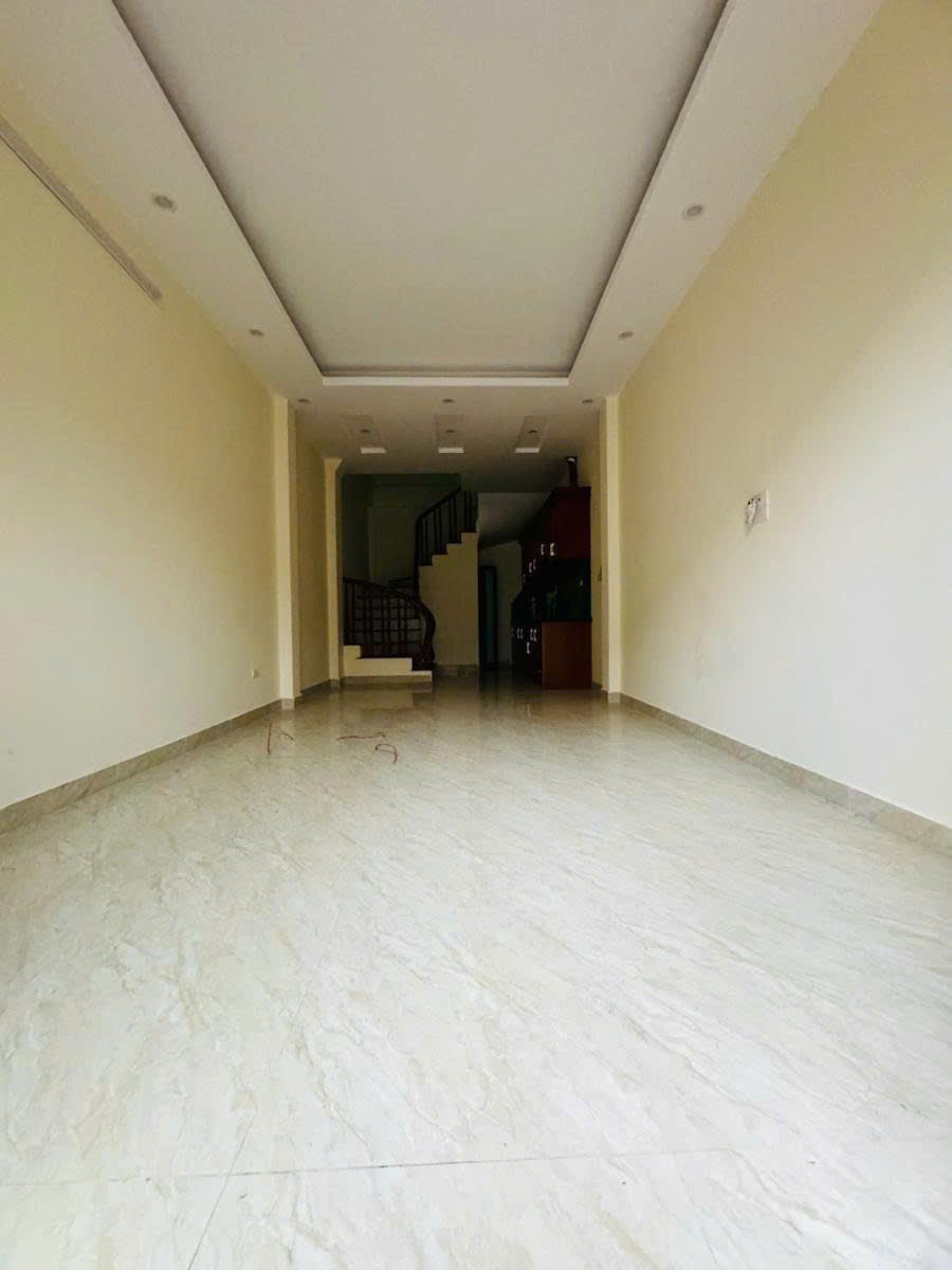 Nhà đẹp Quận Hoàng Mai - 38m2x5T - Giá 8 tỷ - Gần Sunshine Garden