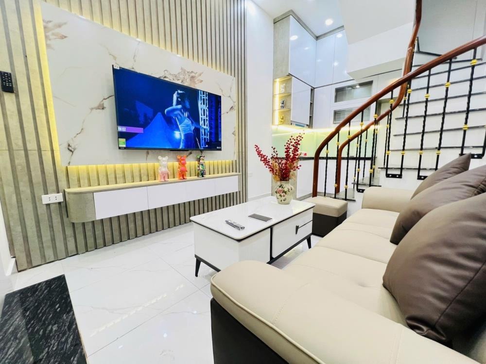 Nhà Đẹp Đống Đa 4 Tầng Full Nội Thất - Giá Tốt, Vị Trí Đắc Địa