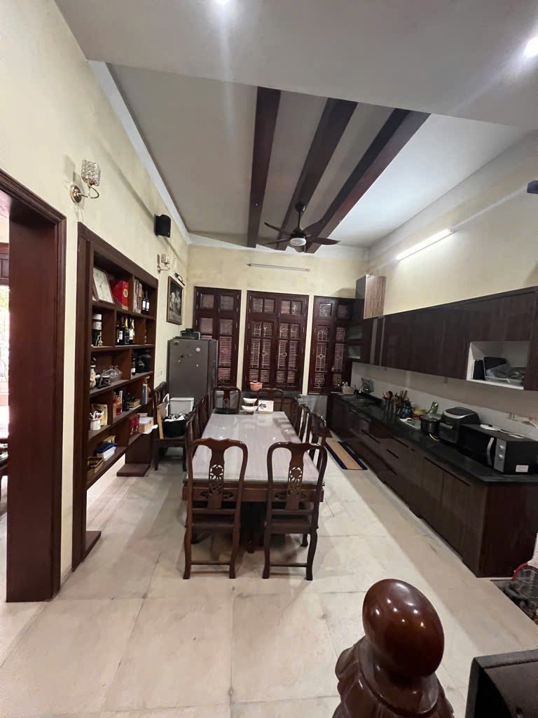 Bán Biệt Thự Mỹ Đình, Nam Từ Liêm - Lô Góc - 42 Tỷ