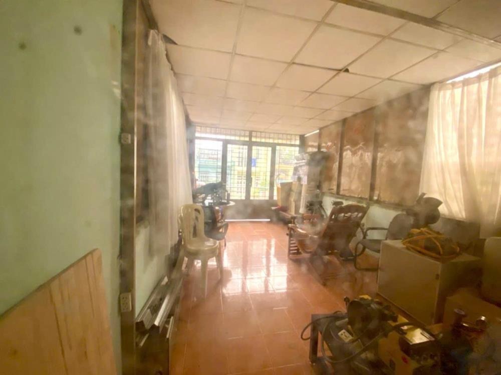 Bán Nhà Mặt Tiền Quận 8: 3.3x14m, Giá 8.5 Tỷ - Vị Trí Đắc Địa