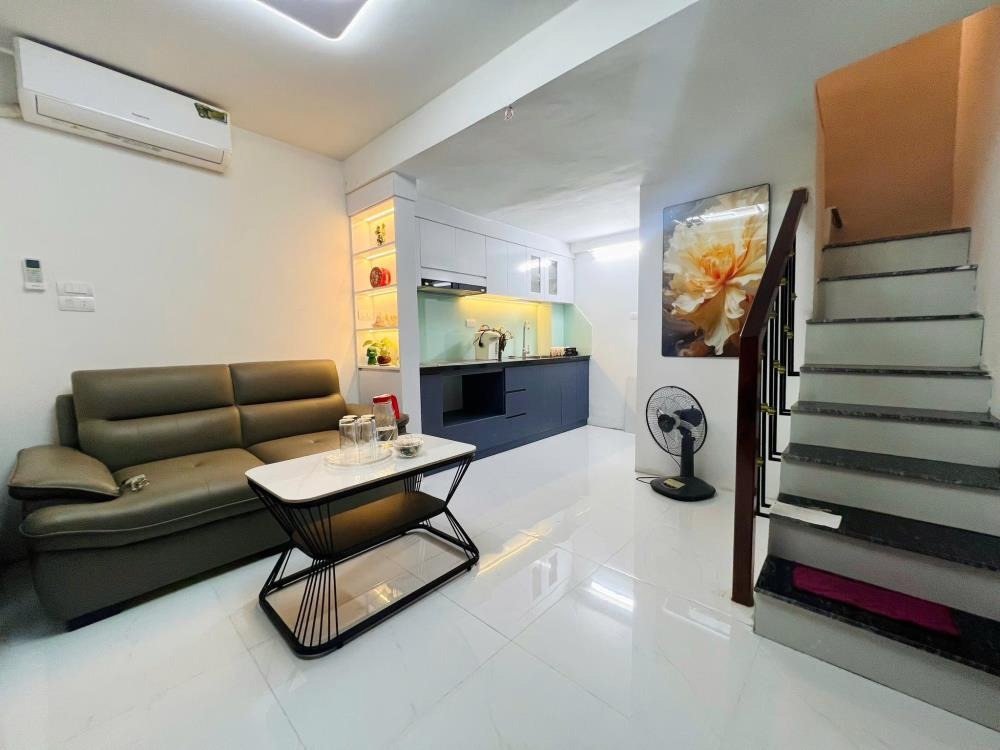 Hiếm Nhà Phố Minh Khai - 5 Tầng - 4.56 Tỷ - Full Nội Thất