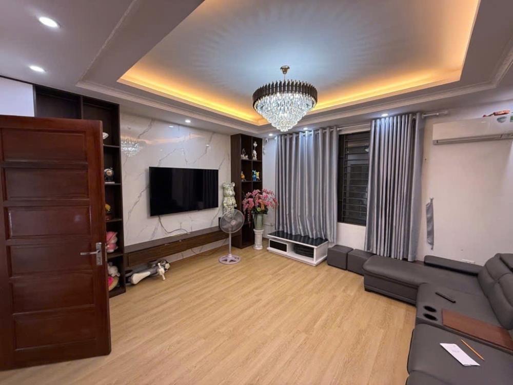 Bán nhà 6 tầng, 50m² - Duy Tân, Cầu Giấy - Giá 9 tỷ