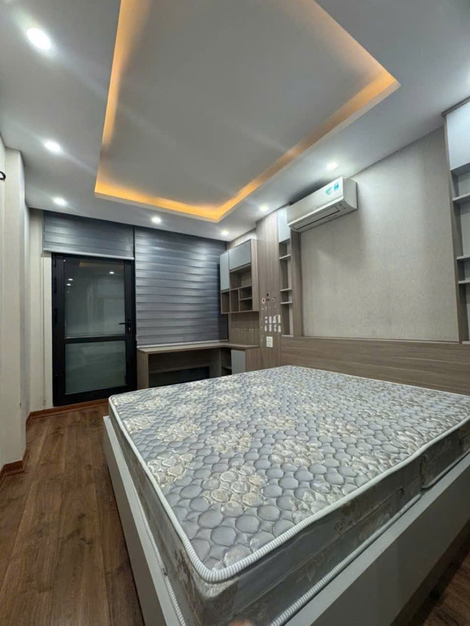 Bán nhà 6 tầng, 50m² - Duy Tân, Cầu Giấy - Giá 9 tỷ