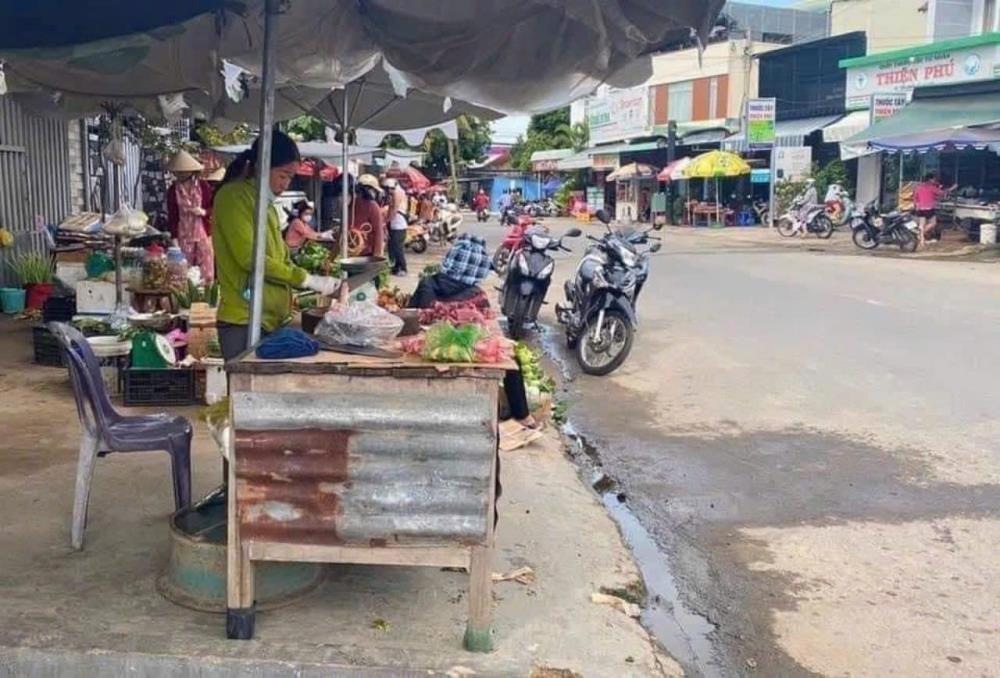 Bán Gấp Lô Đất Full Thổ Cư Mặt Tiền Chợ Phú Hòa Đông - Củ Chi - 209m2 - SHR