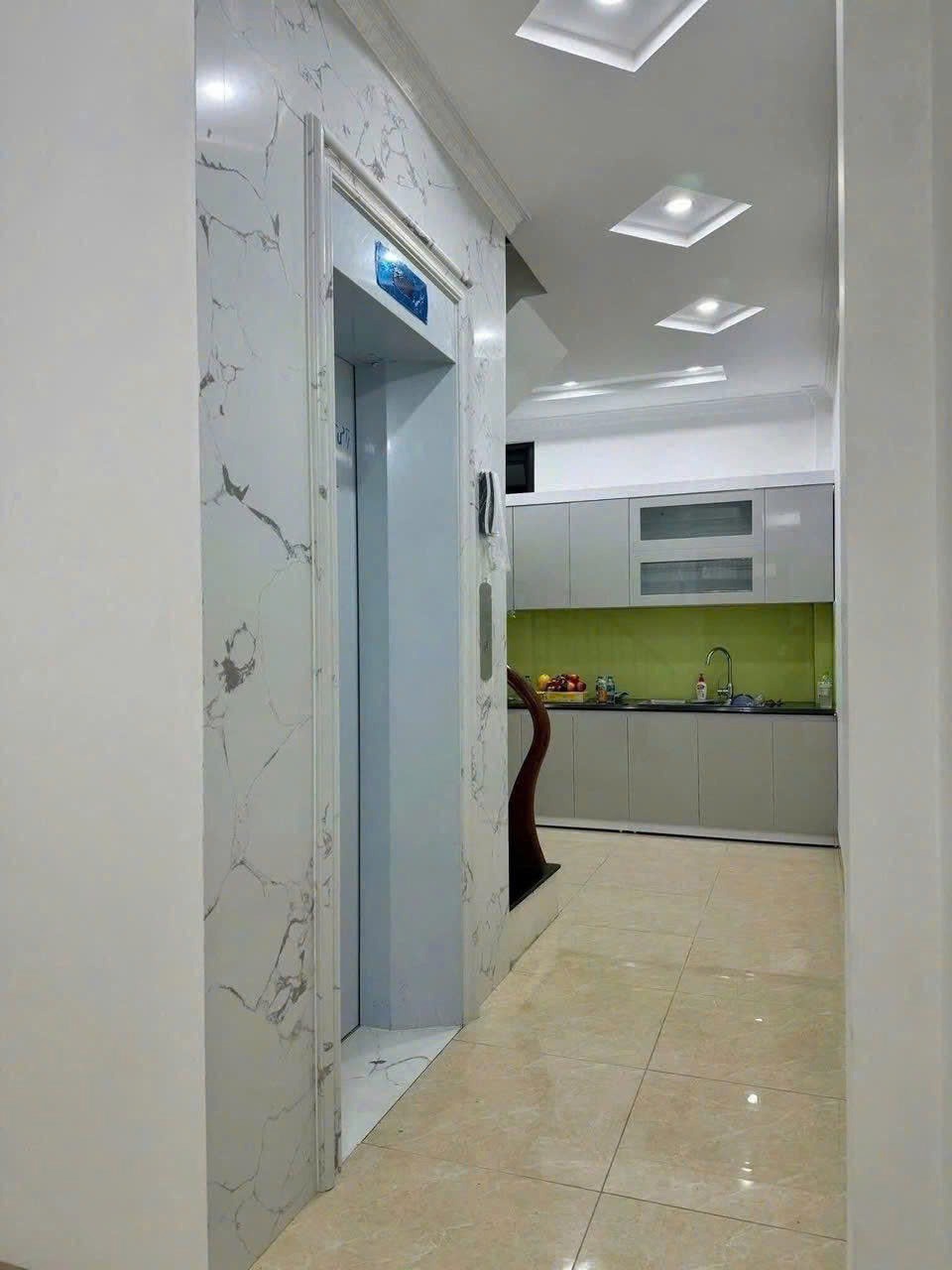 Cho Thuê Nhà 6 Tầng Phố La Thành, Đống Đa - 19.5tr/tháng - 0937.158.386