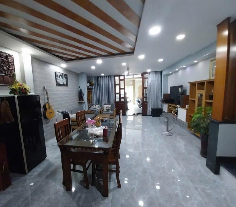 Nhà Mặt Tiền Quận 12: 5x17m, 3 Tầng - Giá 5.8 Tỷ (Giảm 400tr)