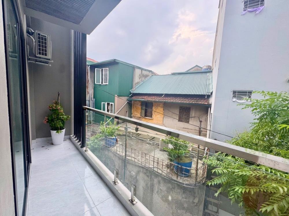 Bán Nhà Đẹp Tân Mai: 82m² 5 Tầng Thang Máy, Giá 13.88 Tỷ