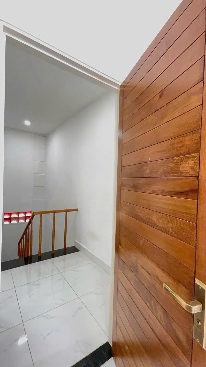 Chính chủ bán nhà 4x10m, 2PN, 2WC, Xuân Thới Thượng, đường ô tô, giá tốt