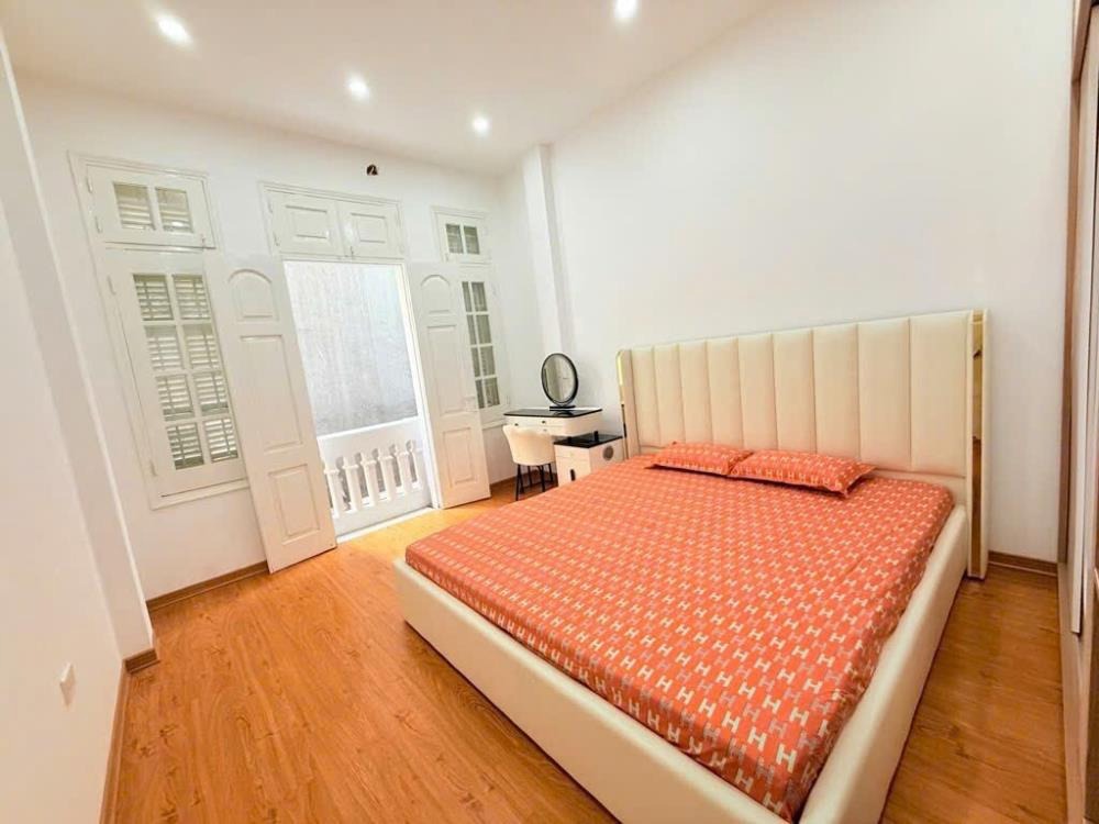 Nhà Đẹp Đội Cấn - 36m2 x 5 Tầng - Full Nội Thất - Giá Tốt