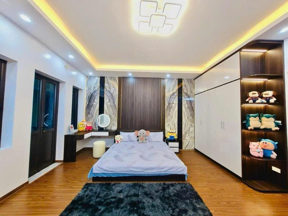 Bán nhà Kim Mã 45m2, Mặt tiền 7m, Lô góc 2 thoáng, Full Nội Thất, Ngõ Nông