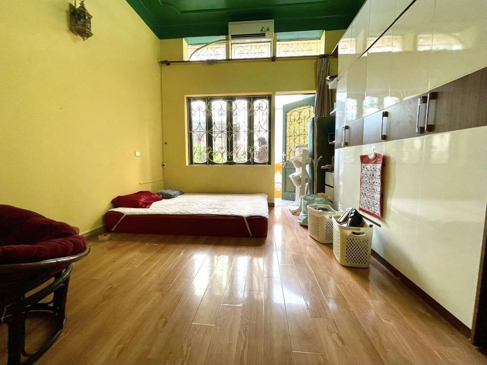 Bán Nhà Nguyễn Chí Thanh 30m2 x 6T, Lô Góc, Giá 8.8 Tỷ