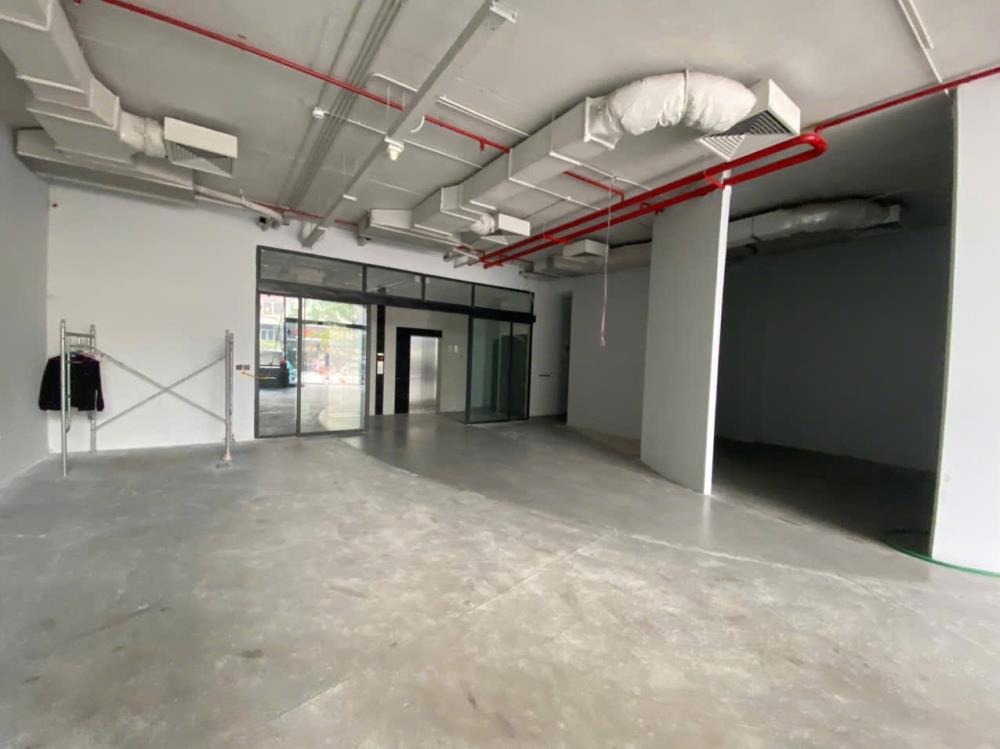 Bán tòa nhà văn phòng 266m2 mặt phố Võ Chí Công, Tây Hồ - Giá 215 tỷ