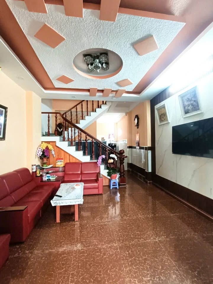 Bán nhà 1 trệt 2 lầu Củ Chi - 90m2, SHR, Giá Tốt