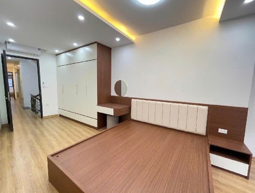 Bán nhà đẹp phố Nguyễn An Ninh, Hoàng Mai - 62m2, Ô tô vào nhà, Giá 13.8 tỷ
