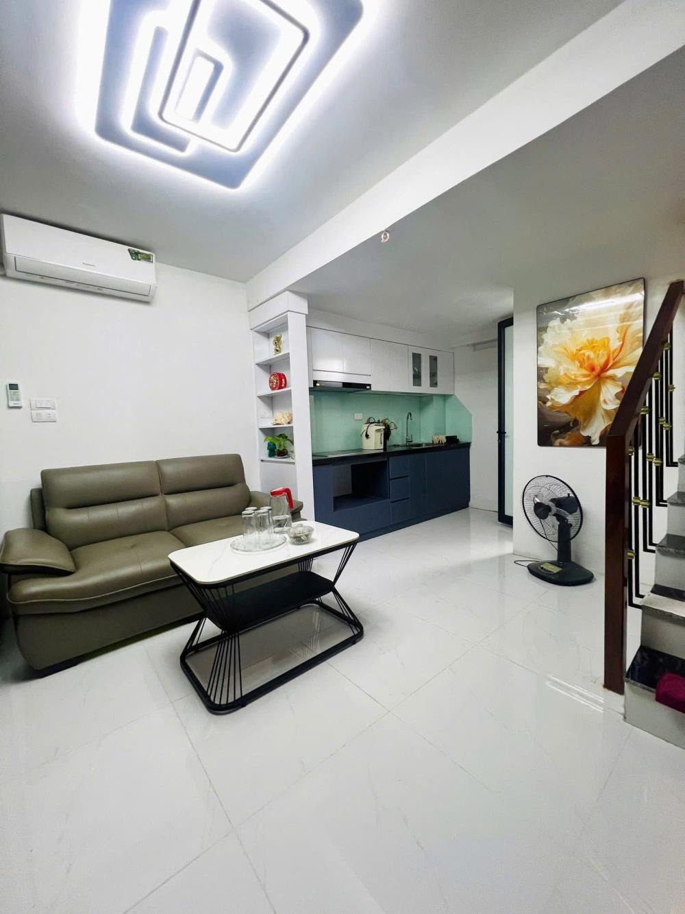 Nhà 5 Tầng, Ngõ Ba Gác, Minh Khai - 4.68 Tỷ - Gần Phố, Phong Thủy Tốt