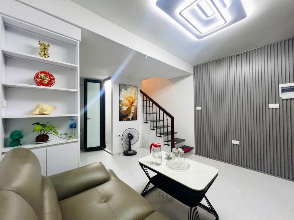 Nhà 5 Tầng, Ngõ Ba Gác, Minh Khai - 4.68 Tỷ - Gần Phố, Phong Thủy Tốt