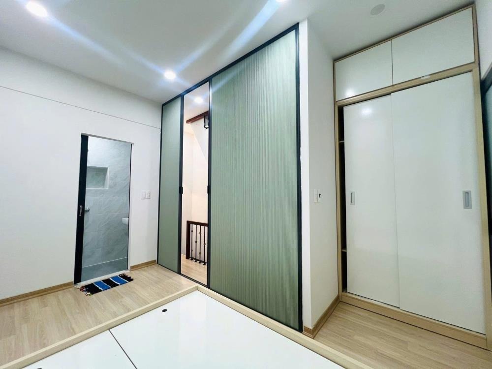 Nhà 5 Tầng, Ngõ Ba Gác, Minh Khai - 4.68 Tỷ - Gần Phố, Phong Thủy Tốt