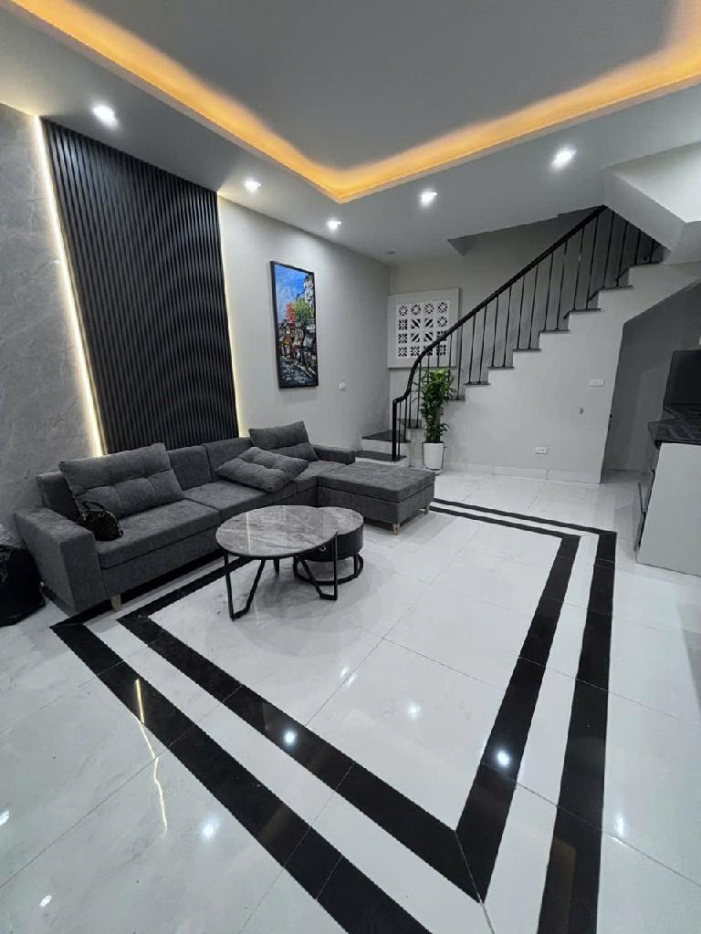 Bán Gấp Nhà Đội Cấn - Ba Đình: 34m2, 10m Ra Phố, Giá 7.75 Tỷ