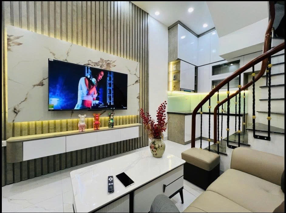 Bán Gấp Khương Thượng - 15.5m2 - 4 Tỷ - Ô Tô Đỗ Cửa