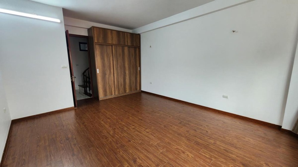 Nhà Hà Đông 4 Tầng, 40m2, Ô Tô Đỗ Cận, Giá 7 Tỷ - Vị Trí Vàng