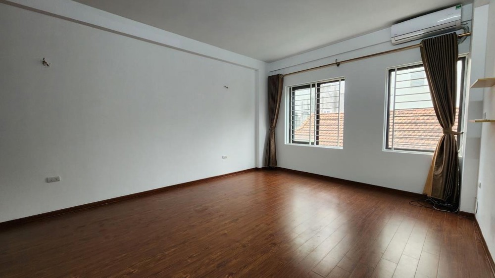 Nhà Hà Đông 4 Tầng, 40m2, Ô Tô Đỗ Cận, Giá 7 Tỷ - Vị Trí Vàng