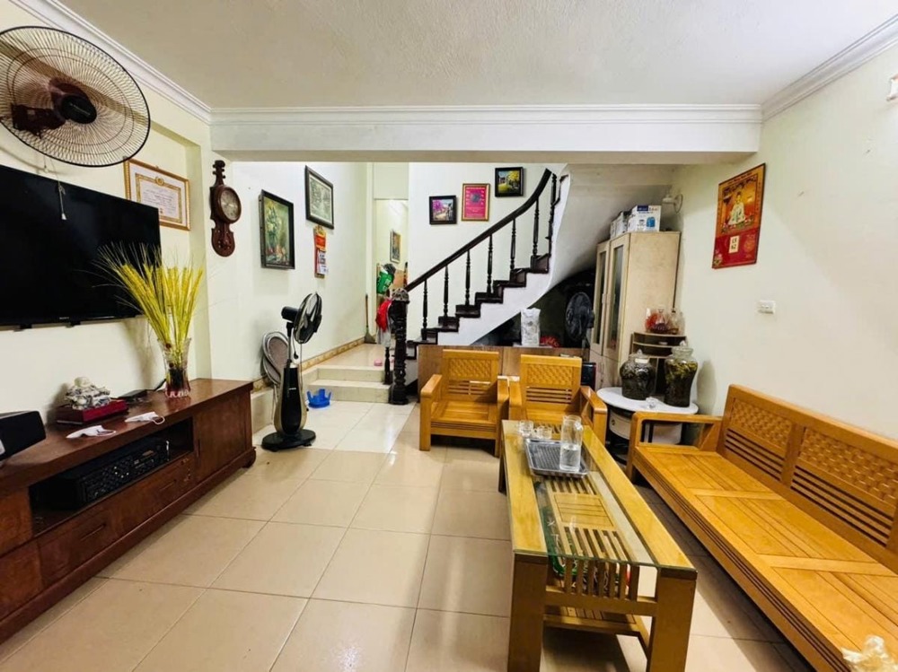 Nhà Đại Mỗ 57m2, 4 Tầng, Giá Tốt - Gần Mặt Phố, Oto Đỗ Cửa