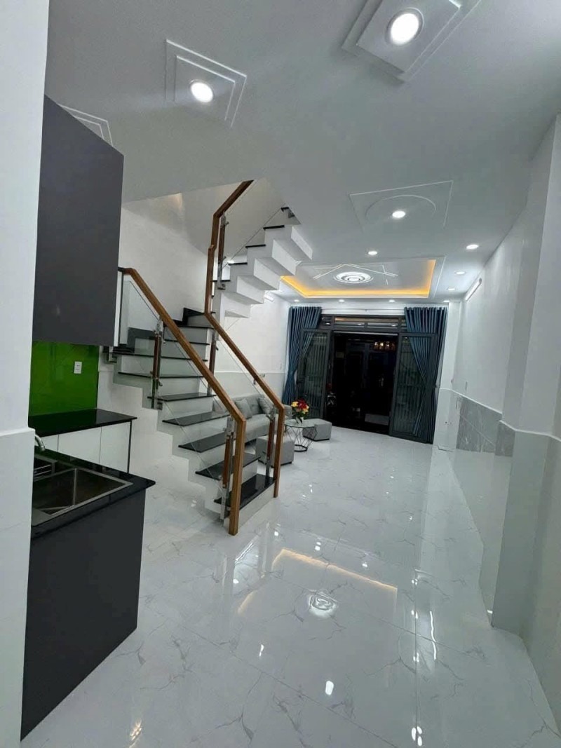 Bán Nhà Đẹp Quận Bình Tân: 1 Trệt 1 Lầu, Giá 3.x Tỷ - Vị Trí Đắc Địa
