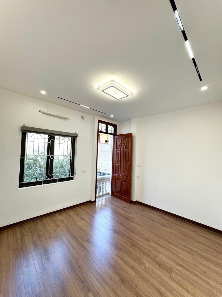 Nhà đẹp Xuân Đỉnh: Dân Xây, Vị Trí Đắc Địa, Giá Tốt