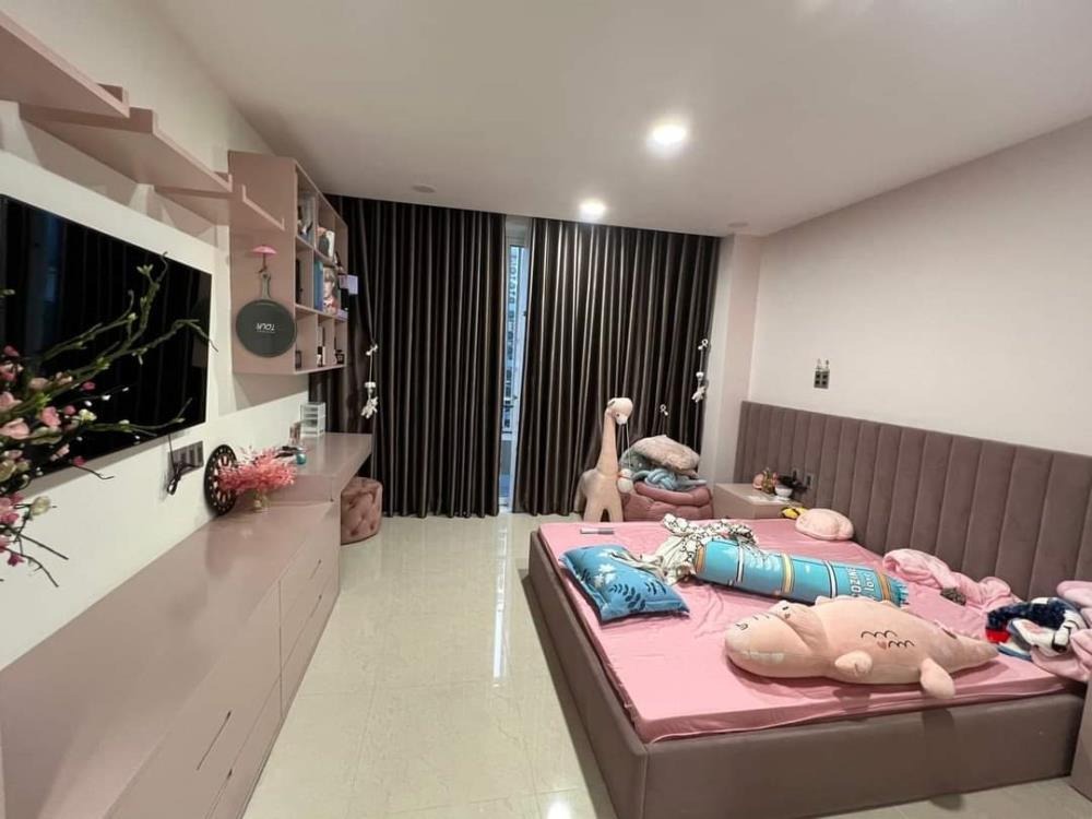 Nhà 5 Tầng Phú Nhuận - 63m2, 12 Tỷ - Xe Hơi Trong Nhà