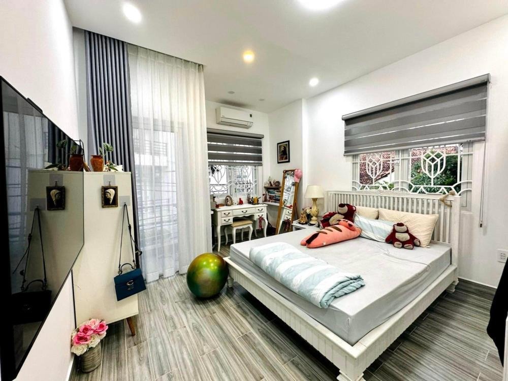 Bán nhà Quận 3 - 4 Tầng, 38m2, 6.5 tỷ - Nguyễn Đình Chiểu - Vị trí đẹp, pháp lý chuẩn