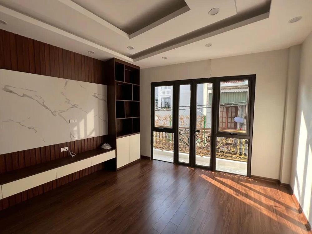 Nhà tân mai 5 tầng, full nội thất, thang máy, ô tô vào nhà - Yến 0941102708