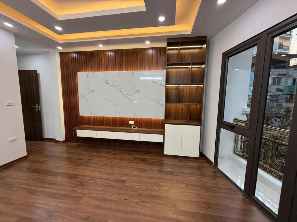 Nhà tân mai 5 tầng, full nội thất, thang máy, ô tô vào nhà - Yến 0941102708