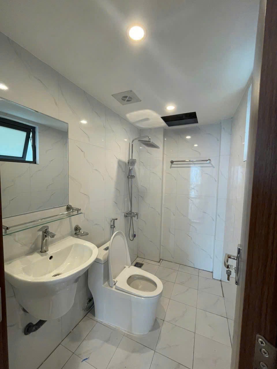 Bán Gấp Nhà Đẹp, Giá Tốt - 4 Tầng, Mặt Tiền 2m/5m, Đỗ Thuận, Hai Bà Trưng