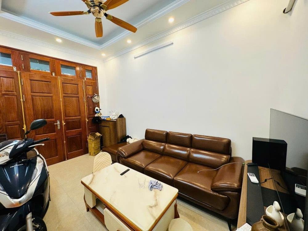 Bán nhà Phan Kế Bính, Ba Đình: Lô góc 5 tầng, thang máy, 9.15 tỷ