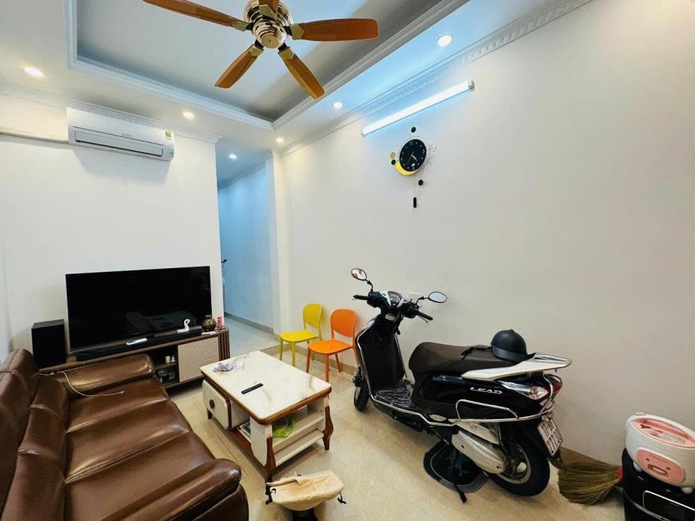 Bán nhà Phan Kế Bính, Ba Đình: Lô góc 5 tầng, thang máy, 9.15 tỷ