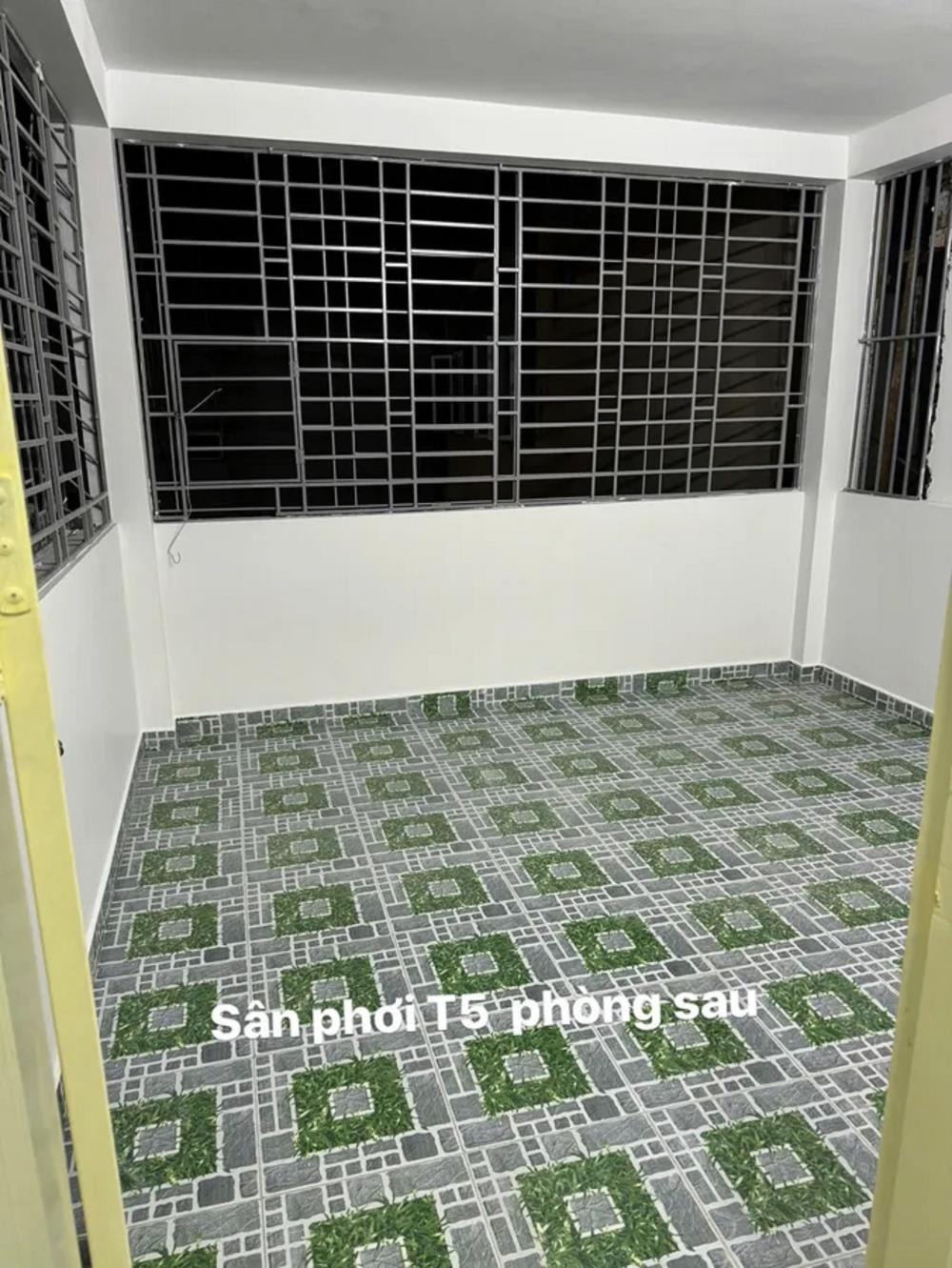 Bán nhà Trần Thái Tông - Cầu Giấy: Ô tô đỗ cửa, Kinh doanh đỉnh, 40m2, 5 Tầng